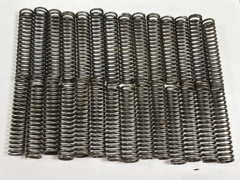 STEEL 17 COIL SPRINGS OD: 6", WIRE DIA: 5/64", LENGTH: 2-15/16", LOT OF 28