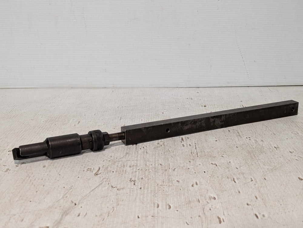 Milling machine draw bar, mandrel, unknown tool part 
