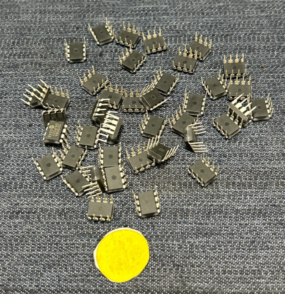 MICROCHIP MICROCONTROLLER 12C508A  8 BIT   LOT OF 40