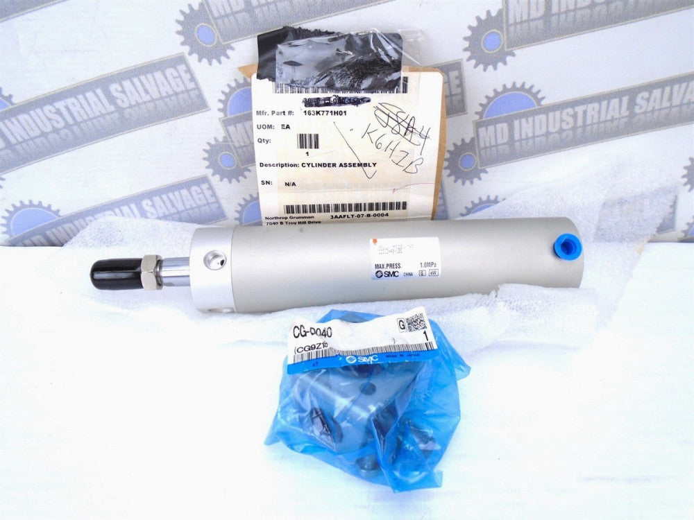 SMC - Round Body Cylinder - CDG1DN40-125 - pneumatic, dbl act - + Bracket (NEW)