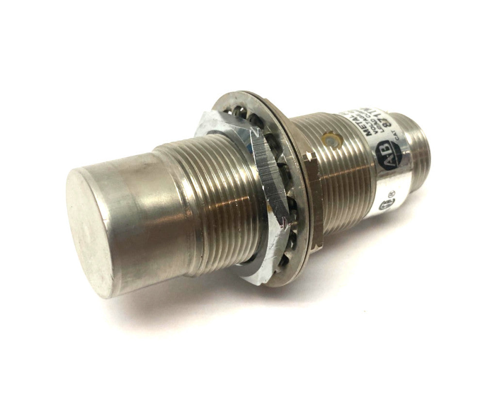 Allen Bradley 871TM-B15N30-N3 Ser. A Metal Face Inductive Proximity Sensor