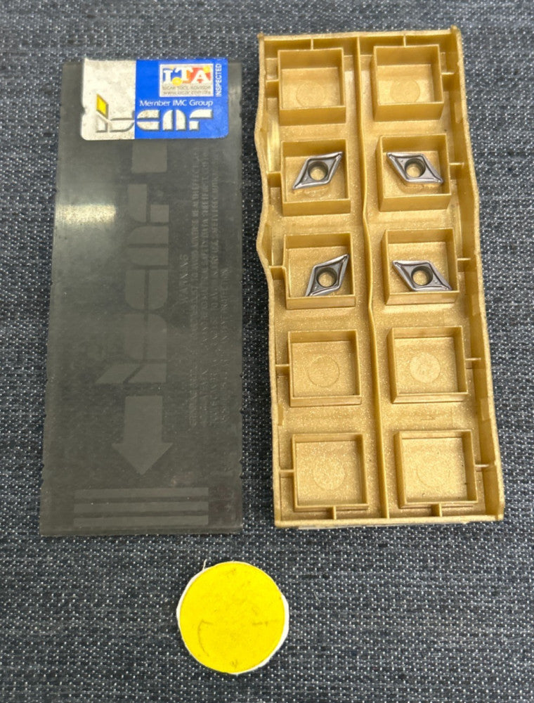 ISCAR CARBIDE TURNING INSERT DCMT 070204-SM IC807  LOT OF 4