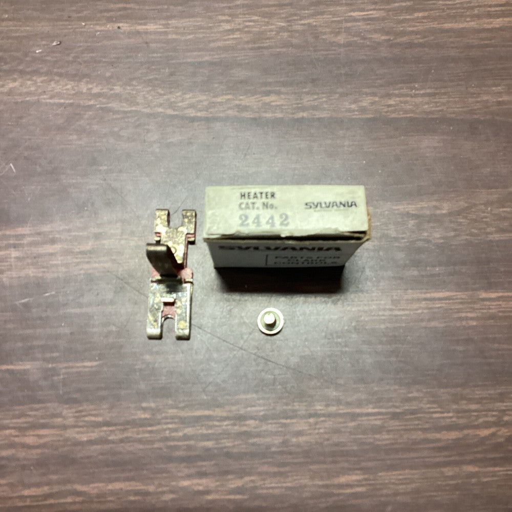 SYLVANIA 2442 HEATER LOT OF 4 NSMP