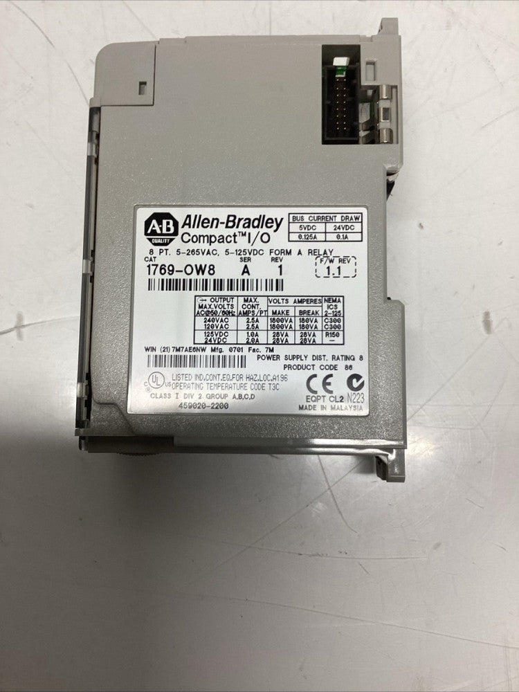 Allen-Bradley 1769-OW8 Compact I/O Relay Output Module Series-A, R-200