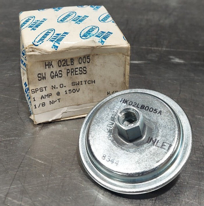 CARRIER HK-02LB-005 GAS PRESSURE SWITCH. 1 amp @ 150V. 1/8 NPT.  Made By EATON