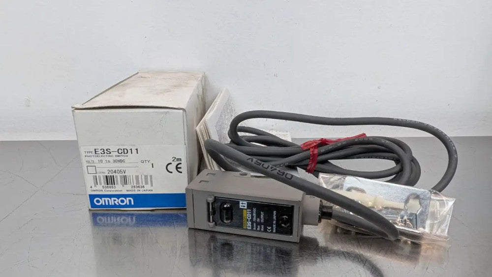 Omron E3S-CD11 Photoeletric Switch 2m 10-30VDC