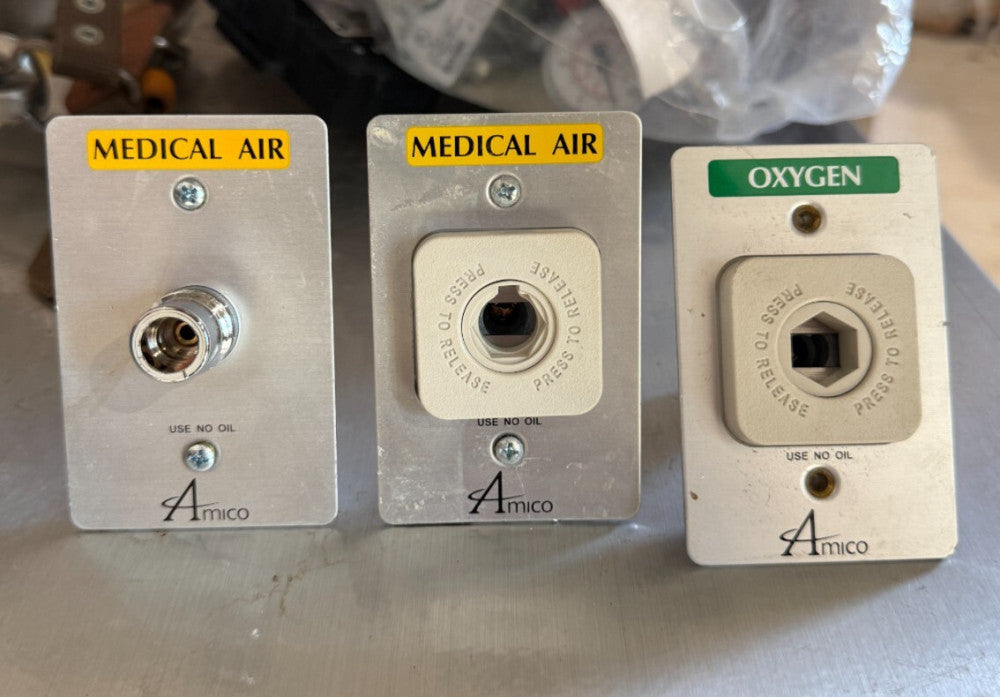 3pc Mixed Lot of Medical Air & Oxygen Wall Outlets O-FPOC-DI-U-AIR PB-U-AIR -OXY