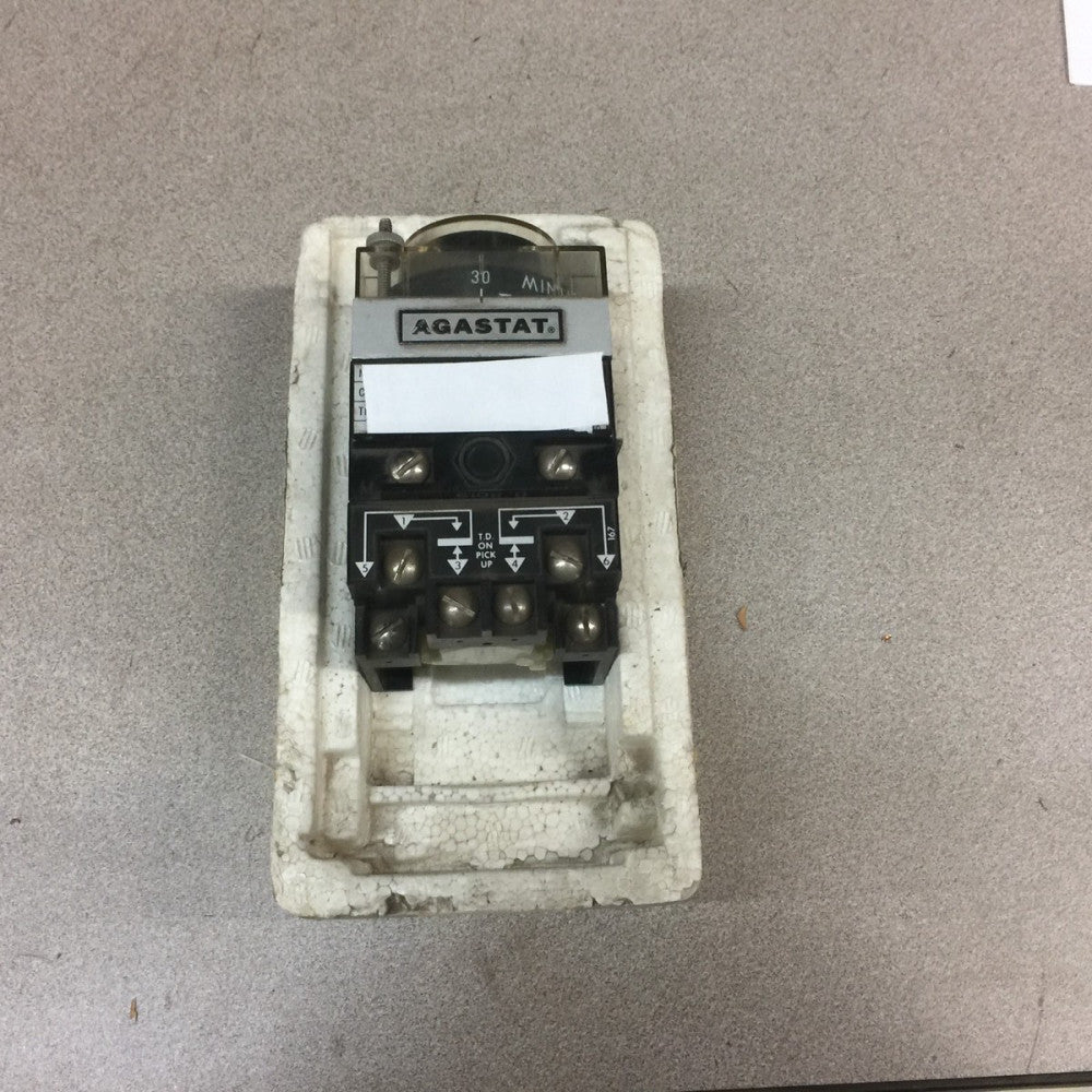 NEW IN BOX TYCO AGASTAT TIMING RELAY 120V 3-30MIN 7012AHL
