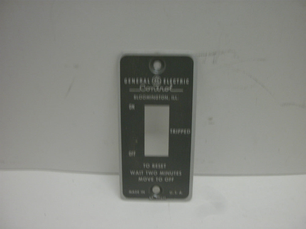 GENERAL ELECTRIC NP 177671 LEGEND PLATE FOR ON-RESET/OFF SWITCH, TRIPPED NNB