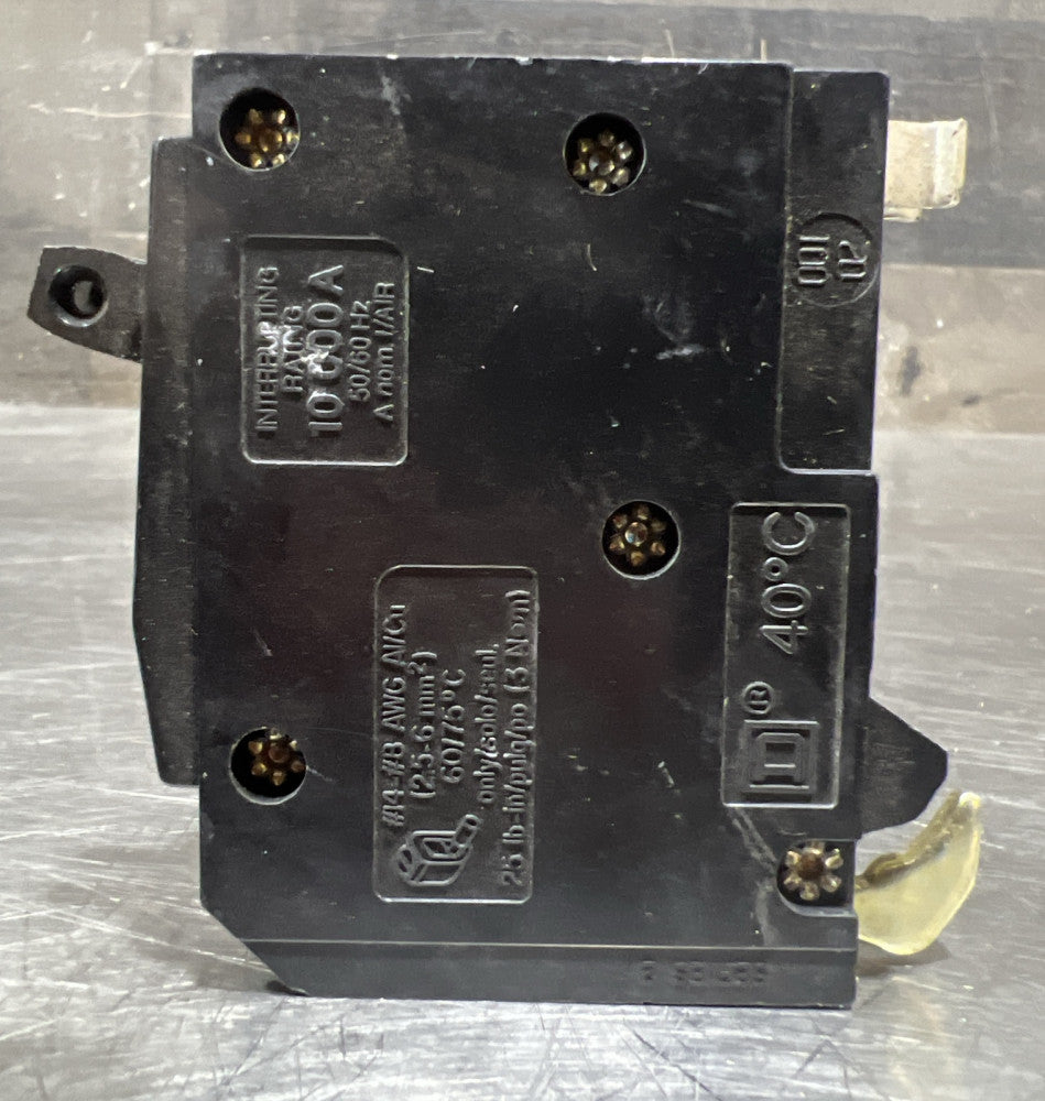 Square D QOT1515 Tandem Twin 15 Amp Mini Circuit Breaker with hook Nos Surplus