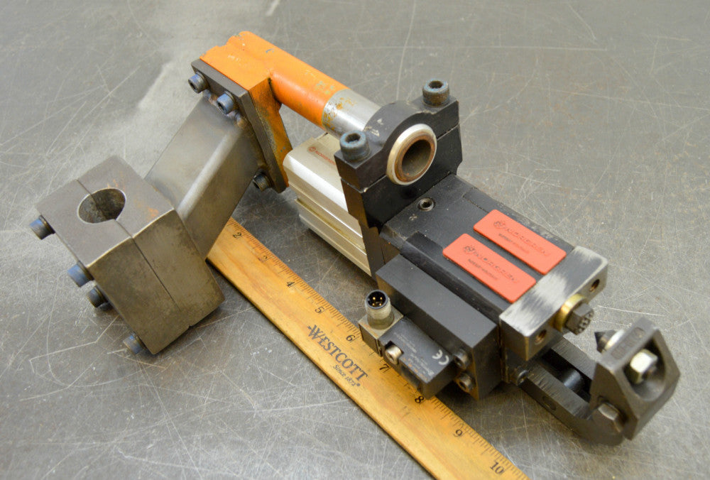 Norgren GC4-F1-A-3-B-X-A-1-B-X Gripper Pneumatic Work Clamp Grip Used