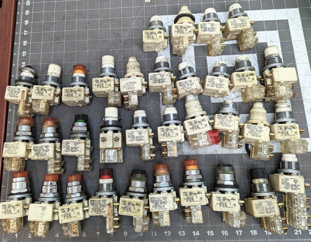 (44) Square D 9001 KM1 Illuminated Push Button Switches WORKING PULL [Z2S5] 