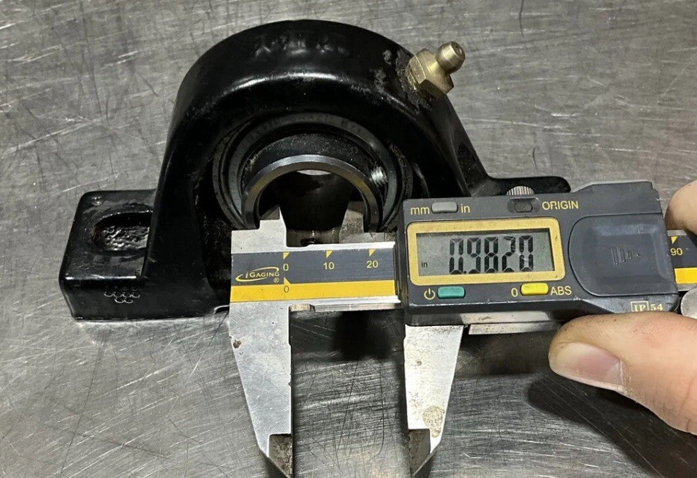 INA - PILLOW BLOCK Bearing -gy 1100 Krrb-as2-v Nos Surplus