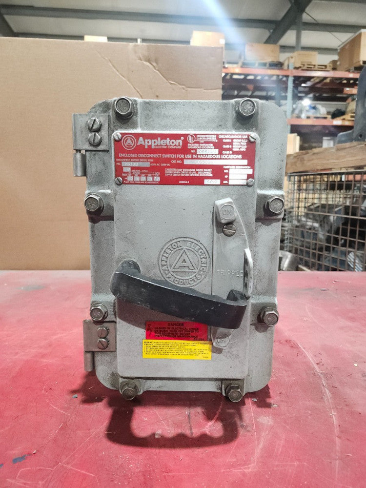 NEW APPLETON ENCLOSED DISCONNECT SWITCH EDS3036 W/ DS16U