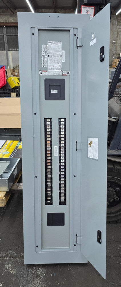NEW SIEMENS 400 AMP MAIN LUG (MLO) PANELBOARD 480Y/277 VAC 3Ø 54C P1E54MC400AT