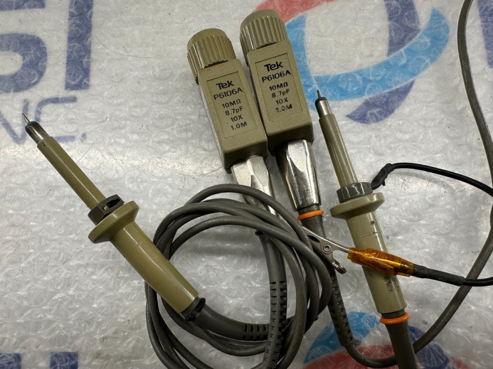 (2pcs) Tektronix Tek P6106A 10MΩ 8.7pF 10X 1.0M Passive Probe