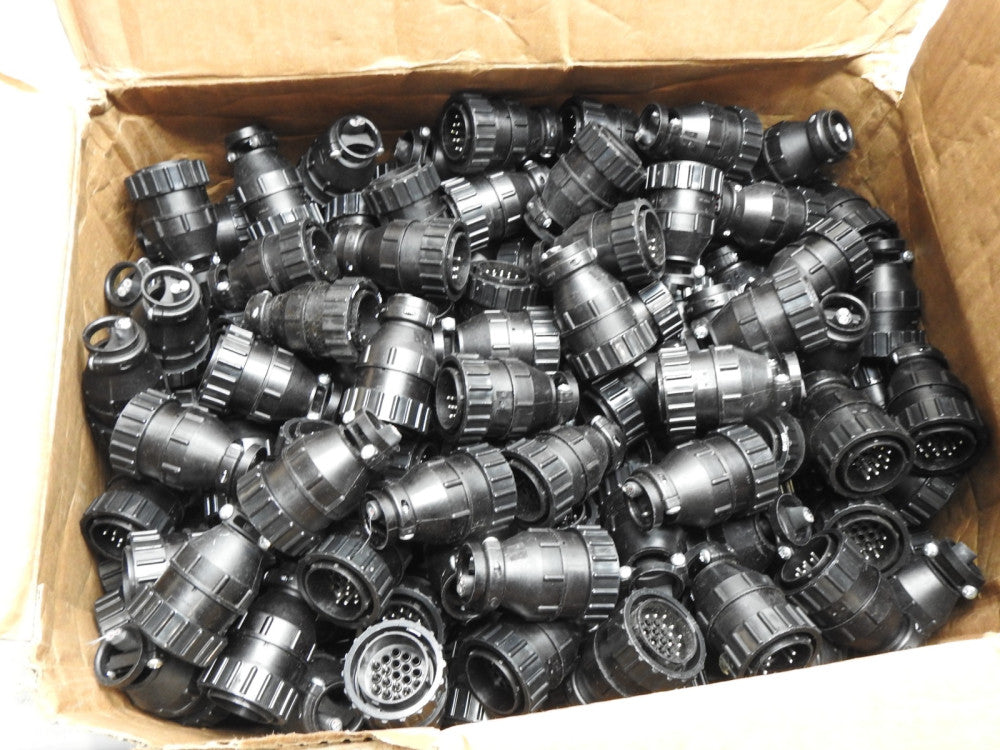 Lot of 260 AMP 211772-1 Connectors