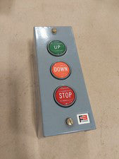 Furnas SIEMENS 50MA3NPE NEMA B600 Std. Duty Control Station w/3 Push Buttons