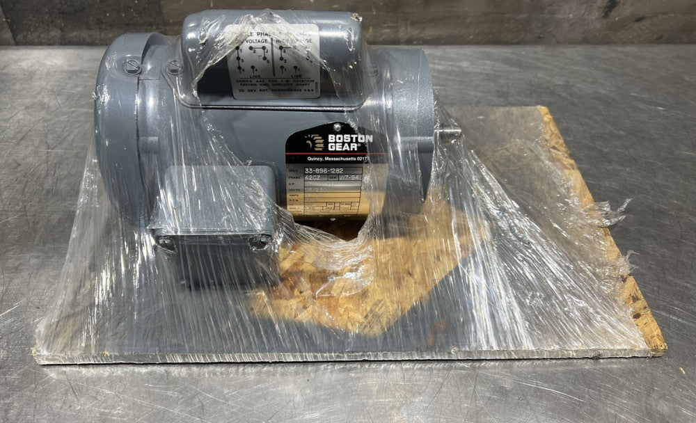 Boston Gear Motor Cat No ACRTF-SPLB. 1 Ph .17HP 115/230V 1725 RPM Nos Surplus