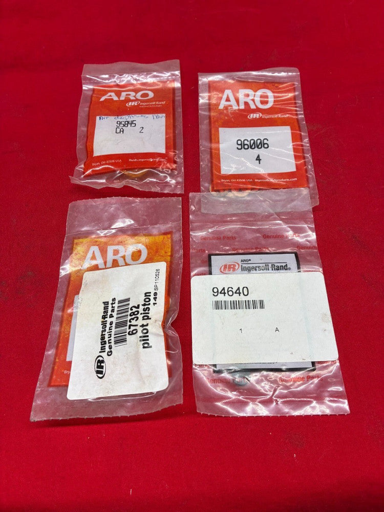 ARO INGERSOLL RAND ASSORTED HARDWARE PLUG, WASHERS, DIAPHRAGMS, PISTON(LOT OF 8)