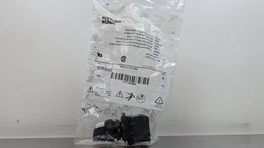 sprecher+schuh D7P-SM22 Maintained Selector Switch Ser A 2 Position Black