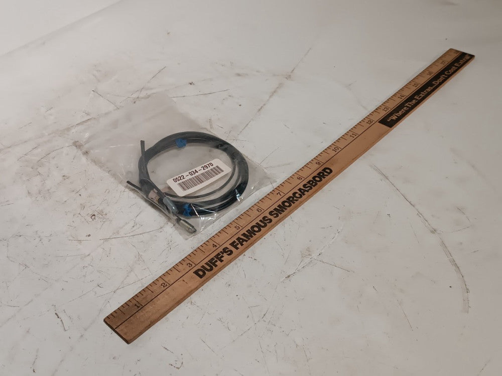 Omron E32-DC50 fiber optic sensor head, 0.5m, M6 tip, lot of 2 as shown