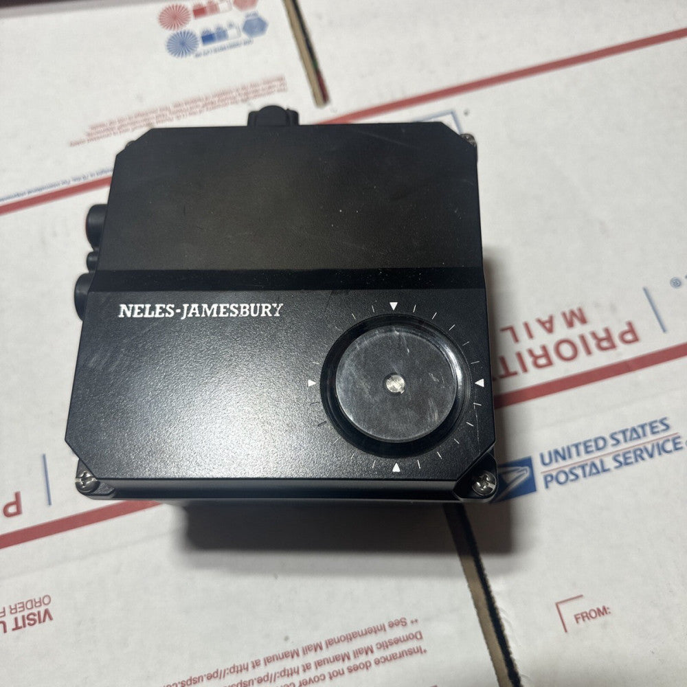 New No Box NELES-JAMESBURY NP 724A Pneumatic Valve Positioner 3-15 psig
