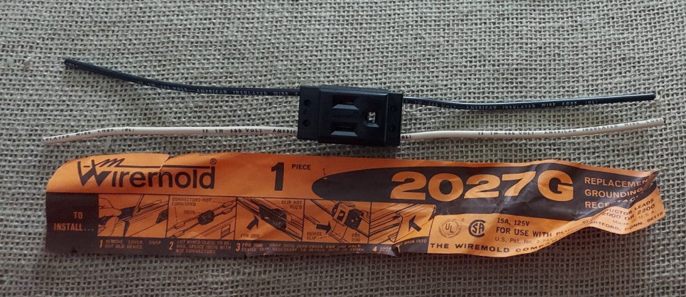 2027G Replacement Grounding Receptacle. 6" Conductor Leads. Wiremold.