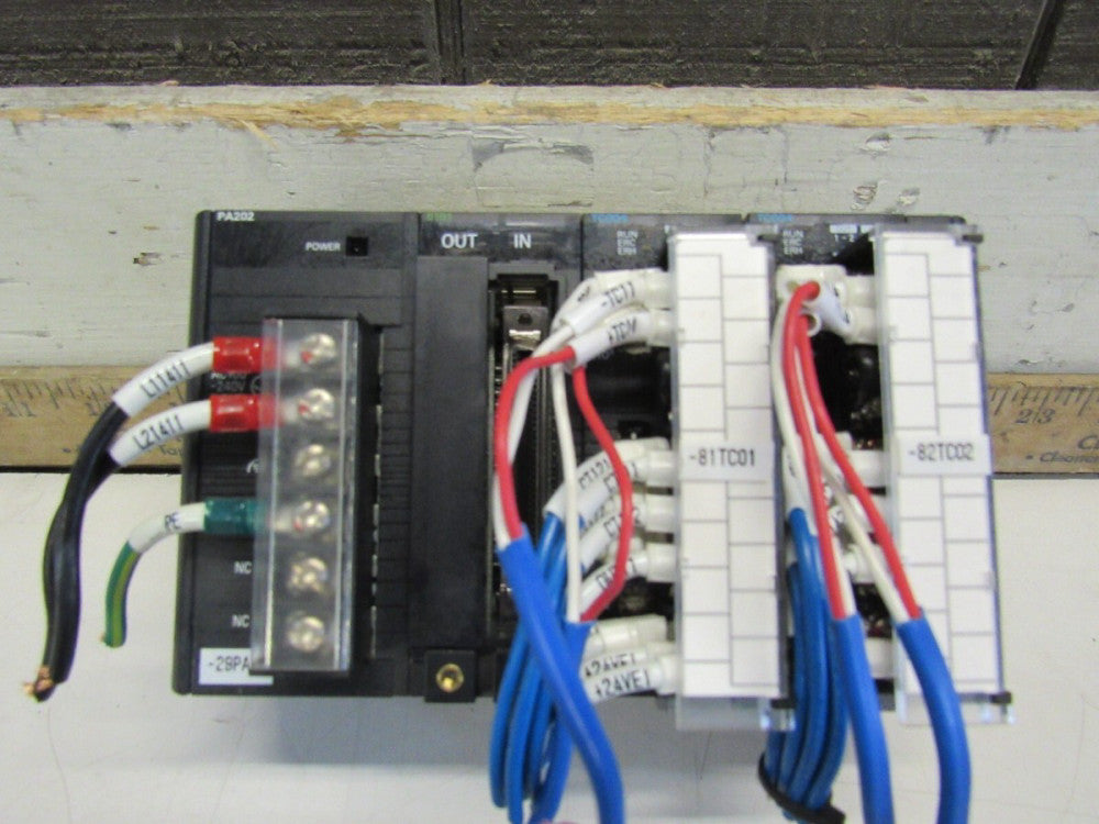 OMRON SYSMAC EXPANSION RACK W/CJ1W-PA202, CJ1W-II101, CJ1W-TC004 TEMP. CONTROL!