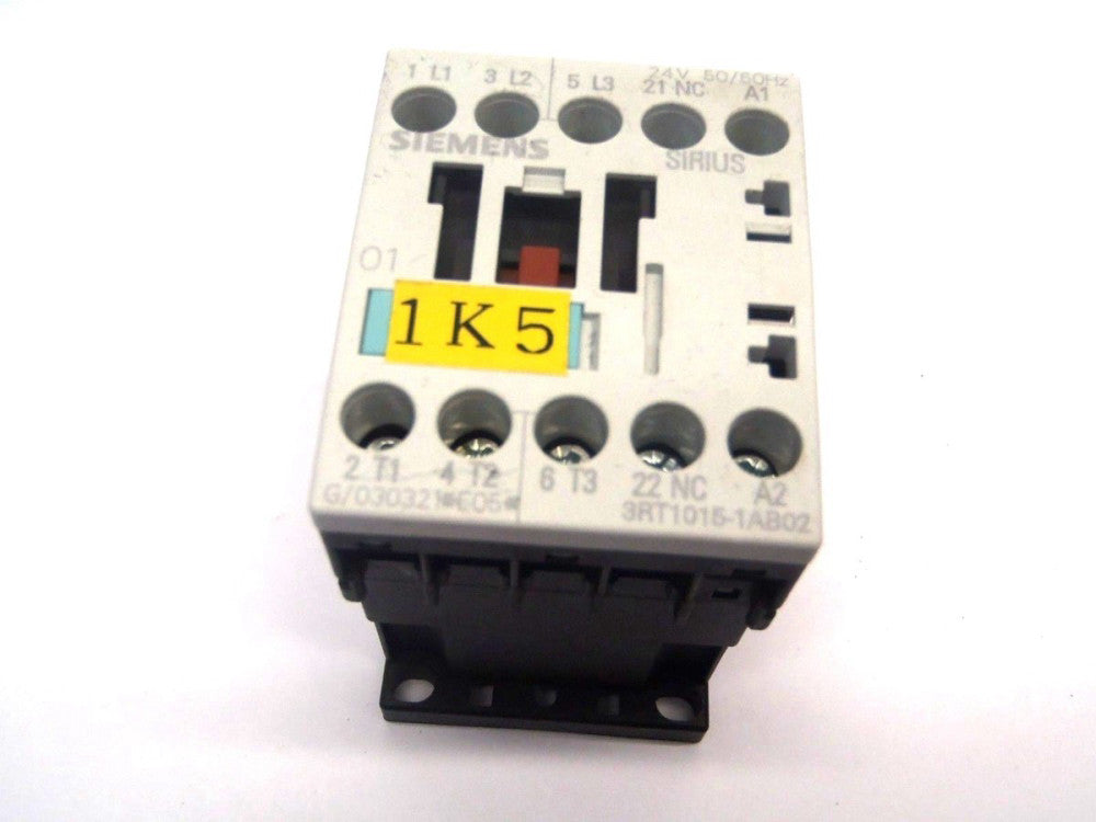 Siemens 3RT1015-1AB02 Contactor 16A 600V 24V 50/60Hz