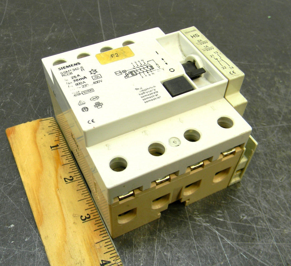Siemens 5SM1342-6 25 Amp 230/400 Volt 4 Pole Circuit Breaker
