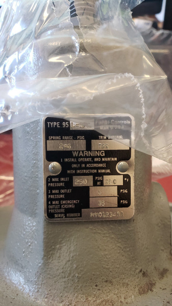NEW FISHER #95L-SPC  PRESSURE REDUCING REGULATOR w/ STAINLESS STEEL TRIM (E2-1)