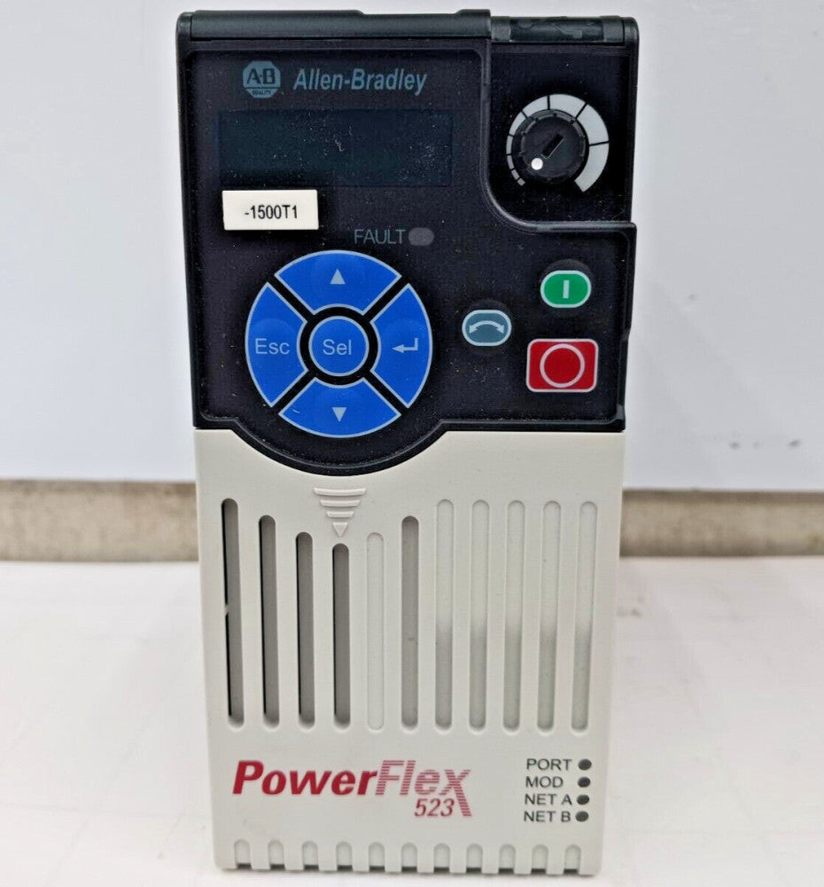 NEW ALLEN BRADLEY 0.5 HP VARIABLE FREQUENCY DRIVE 380-480 VAC 3 PH 25A-D1P4N104