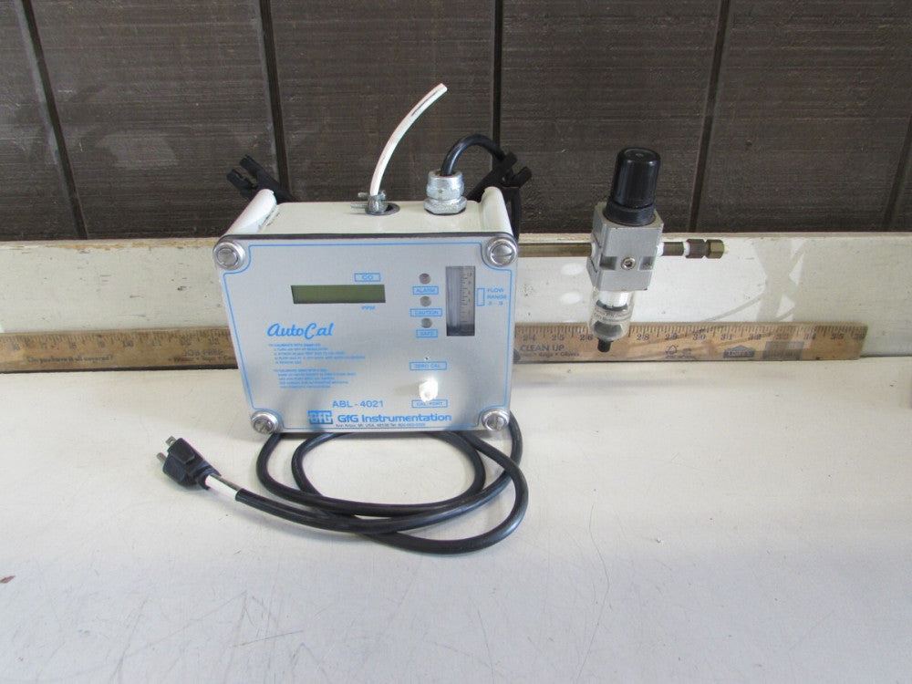 GFG INSTRUMENTATION ABL-4021  AUTO CAL W 2609-015 REGULATOR, MAKE OFFER!