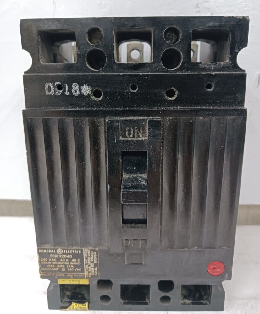 GE 40 AMP CIRCUIT BREAKER 3 POLE 240 VAC TEB132040
