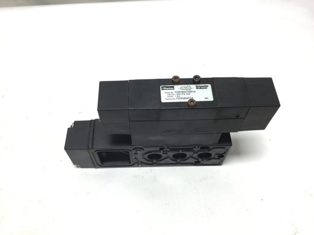 Parker F3252BGC19001A Pneumatic Double Solenoid Control Valve 145PSI 24VDC 1.0W