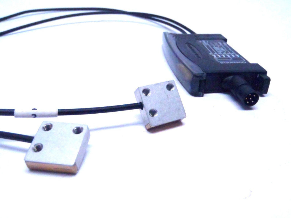 Banner D10UPFPGQ High Performance Fiber Optic Sensing Amplifier W/ Cables