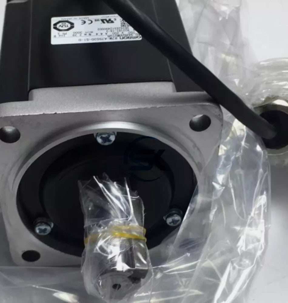 NEW OMRON R7M-A75030-S1 Servo Motor