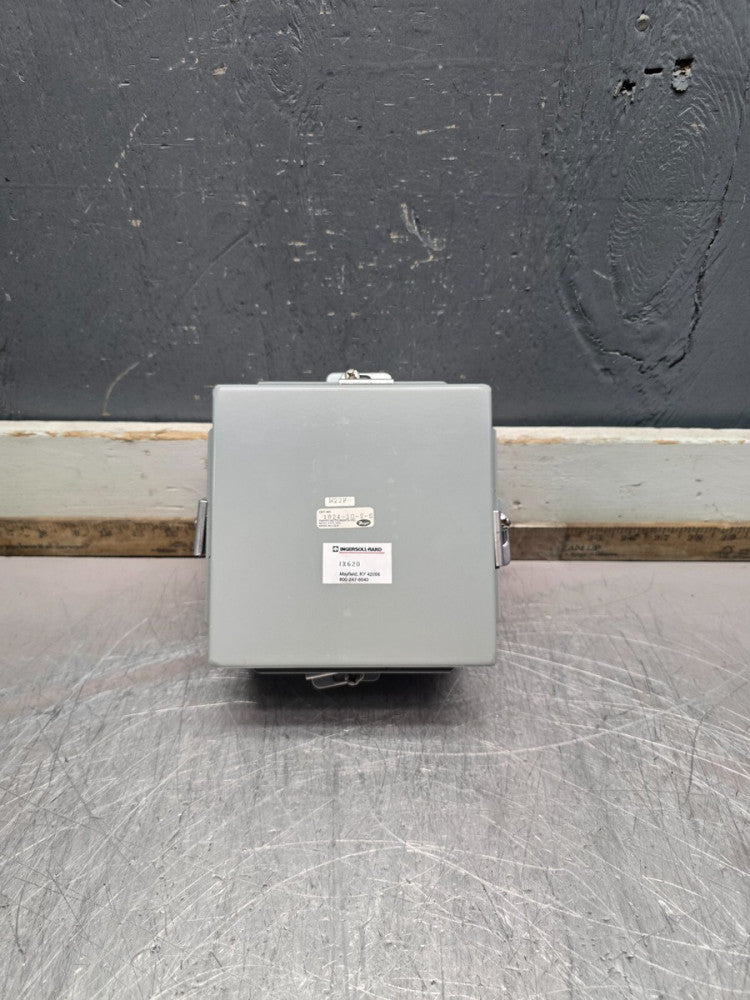 DWYER 1824-10-2-S LOW DIFFERENTIAL PRESSURE SWITCH, NEW NOT IN BOX! MAKE OFFER!