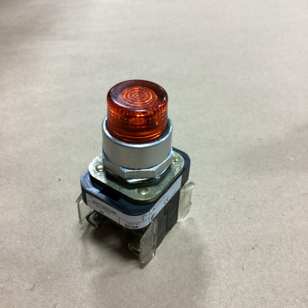 ALLEN BRADLEY AMBER PUSH BUTTON 800T-QAH24W SER T 24VAC/DC.