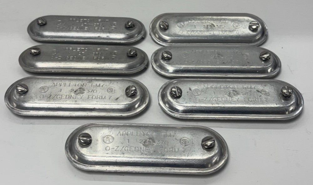 APPLETON ELECTRIC CONDUIT BODY COVER LOT OF 7 370 HUB SIZE 1" 27 LENGTH 5"