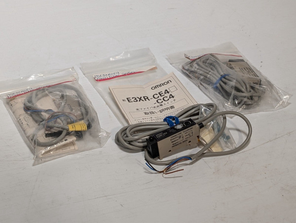 New Omron E3XRCE4 E3XR-CE4 Photo Fiber Amplifier Sensor USA Stock