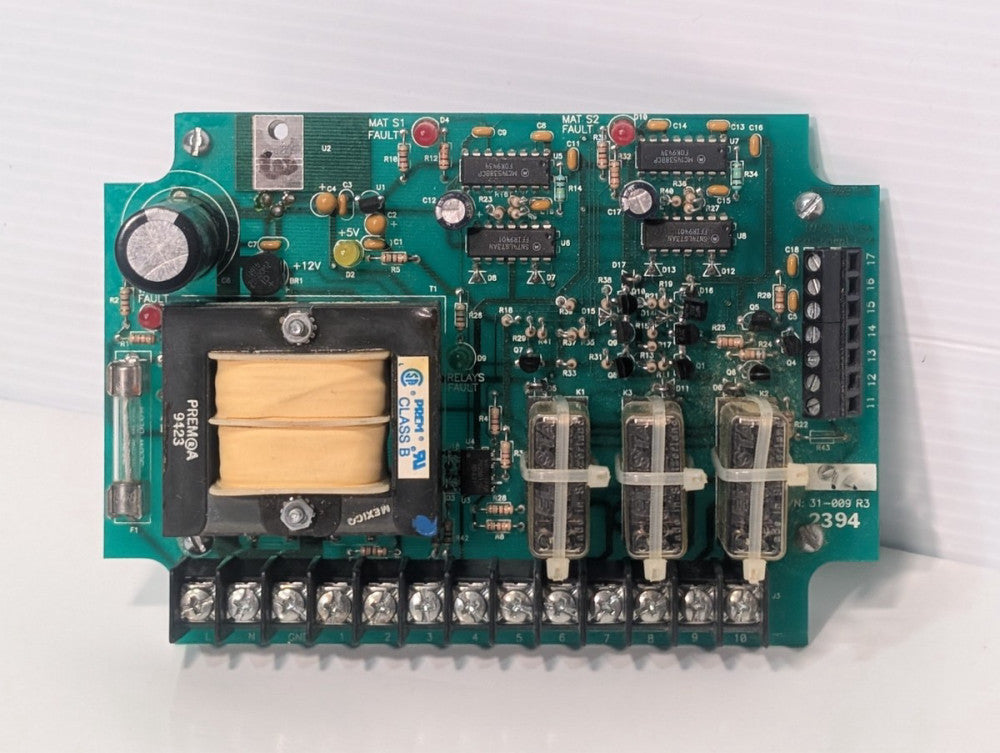 OEM 31-009 R3 industrial relay control board 120VAC transformer 3 relays