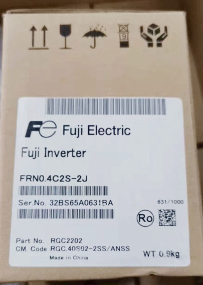 One Brand New FUJI FRN0.4C2S-2J Inverter 0.4KW 220V