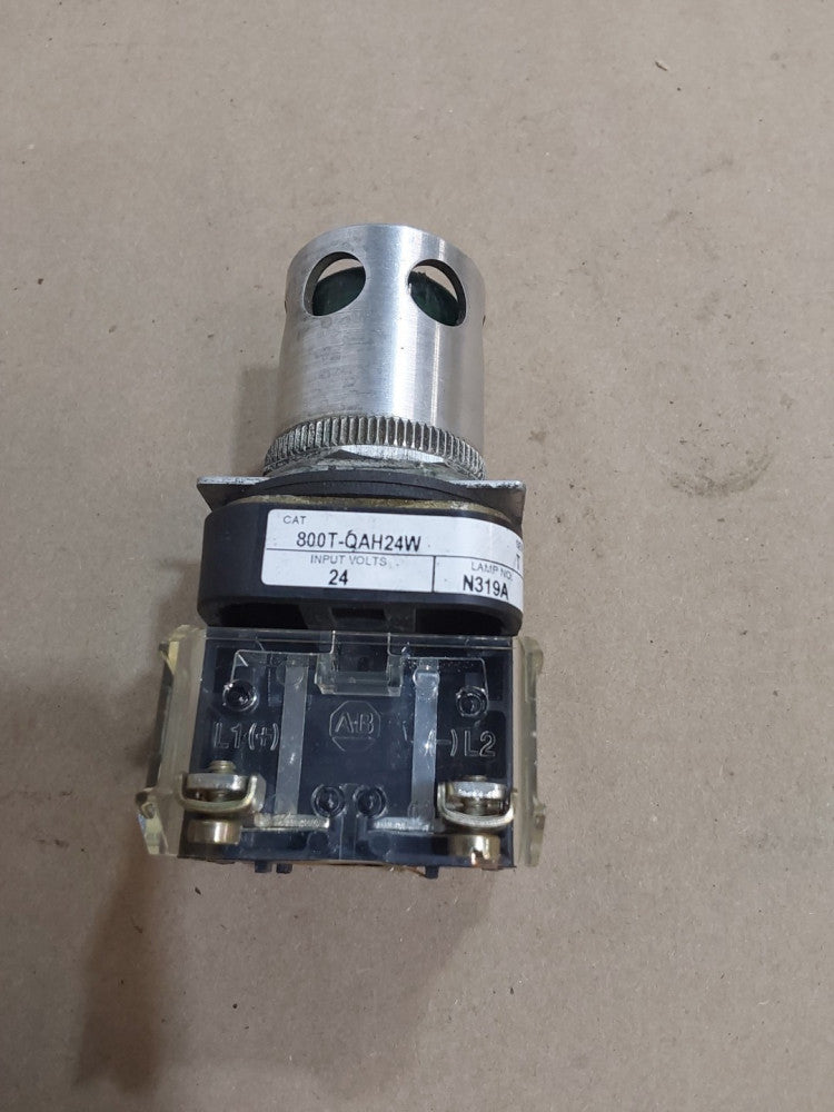ALLEN BRADLEY GREEN PUSH BUTTON 800T-QAH24W SER T 24VAC/DC