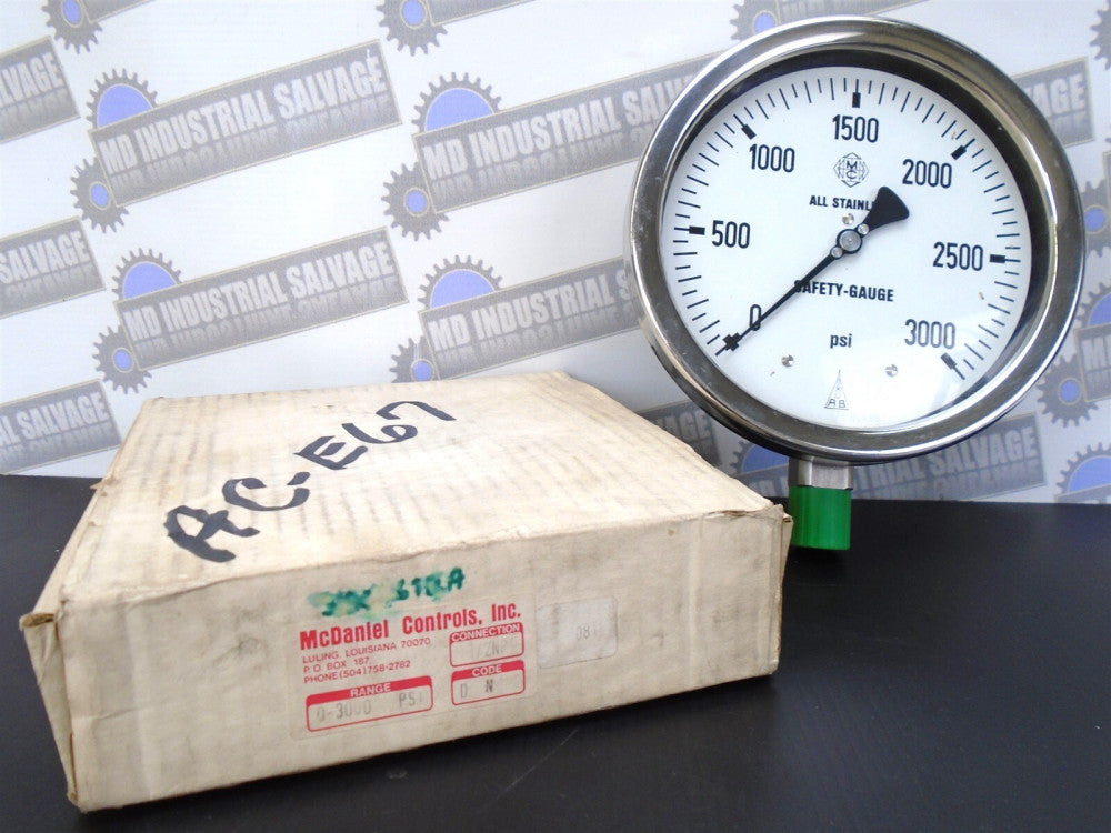 McDaniel Controls - 0-3000 psi GAUGE - Code DN - 1/2" NPT Bottom - 6" FACE SS 