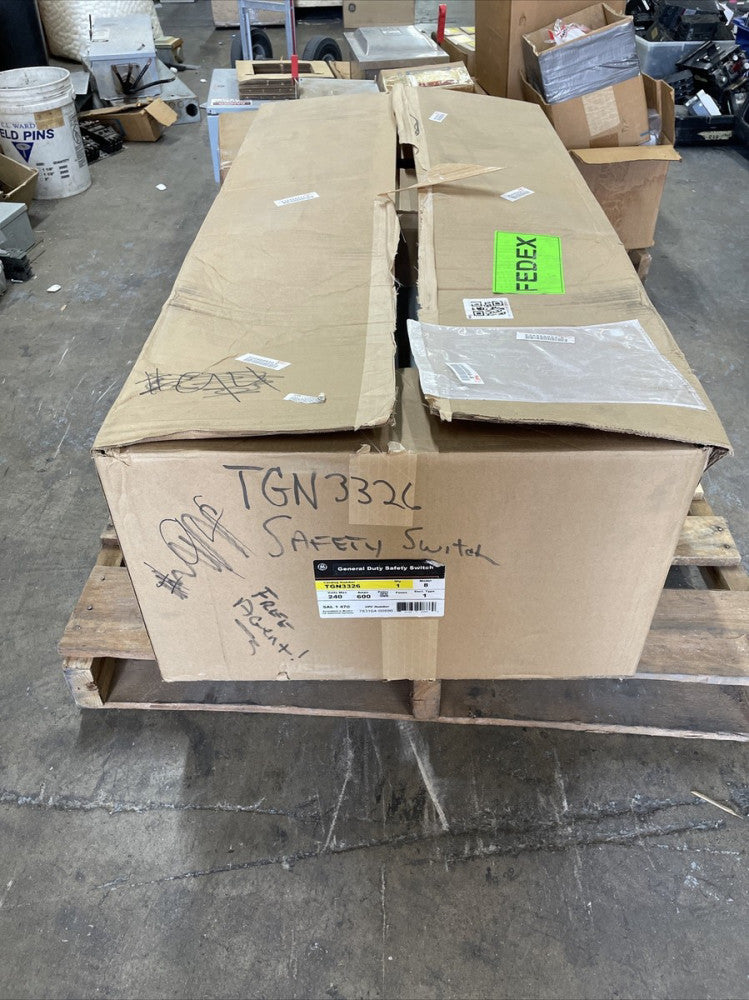GE Safety Switch Disconnect 600 Amp 240 Volt TGN3326 Fusible Nema 1