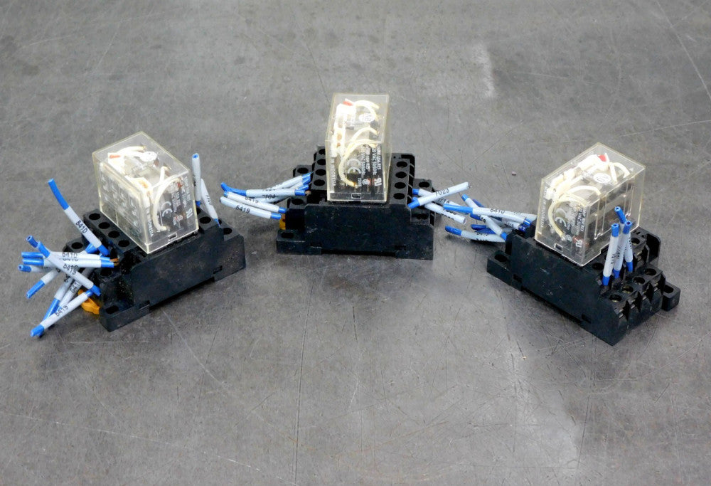Allen Bradley AB 700-HF34Z24-4 General Relay 10A 240 V 50/60Hz Lot of Three (3)
