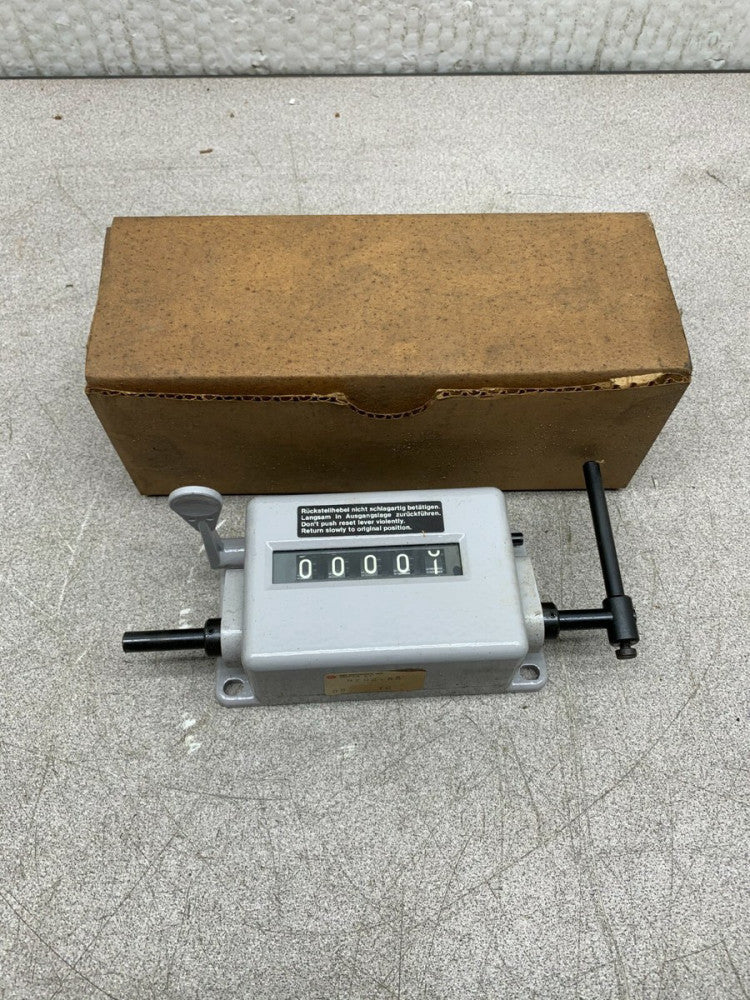 NEW IN BOX IVO INDUSTRIES H202.55 TIMER COUNTER IRION & VOSSELER H202