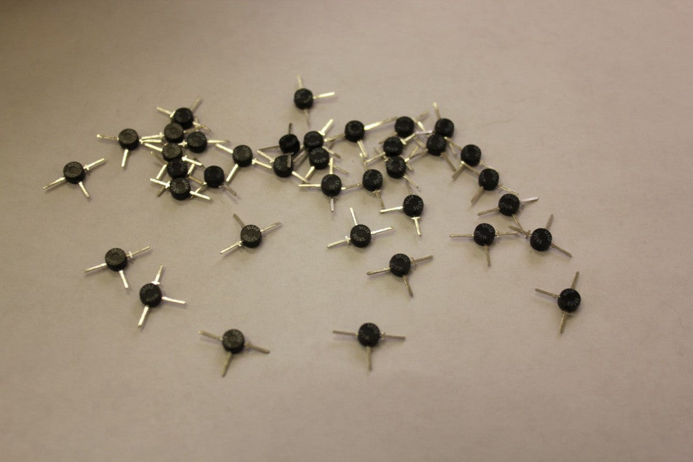 37  Motorola ON ON586 Power Transistors 